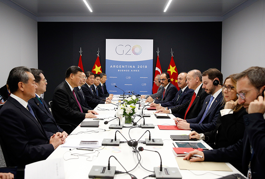 Türkiye Cumhurbaşkanı Recep Tayyip Erdoğan, G20 Liderler Zirvesi temasları kapsamında Çin Devlet Başkanı Şi Cinping ile görüştü.