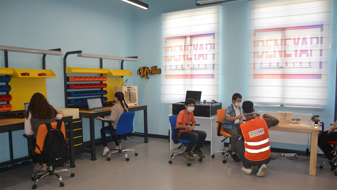 Kastamonu Gençlik Merkezi Deneyap Teknoloji Atölyesi açıldı - Resim : 1