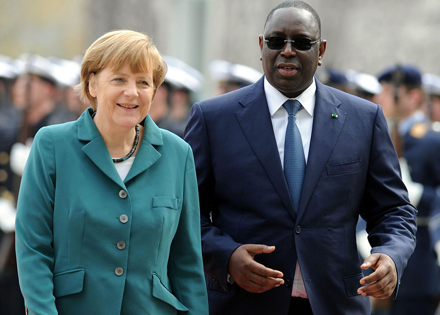Senegal Cumhurbaşkanı Macky Sall, 2014'te Almanya'yı ziyaret etmiş ve Başbakan Angela Merkel ile görüşmüştü.